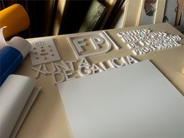 Corte de letras en pvc  de  20 mm de grosor