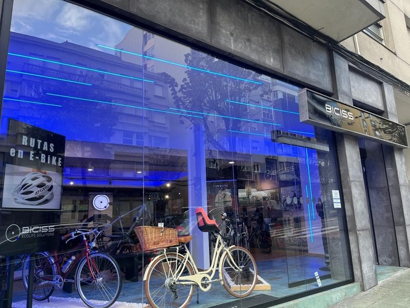 Fachada diseñada por obra de arte