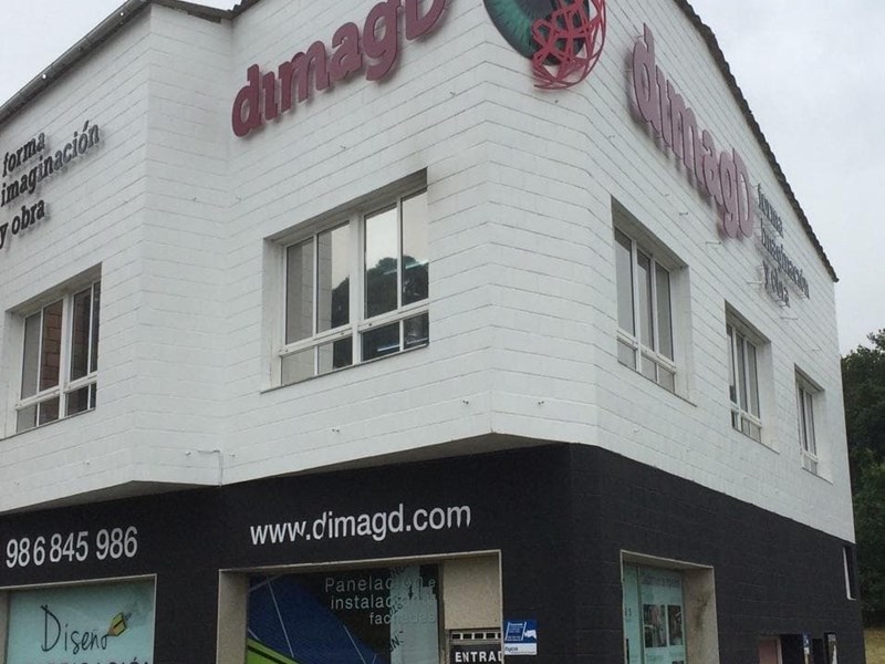 PROTECTOR SOLAR EN LAS VENTANAS 