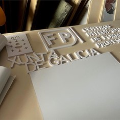 Corte de letras en pvc  de  20 mm de grosor
