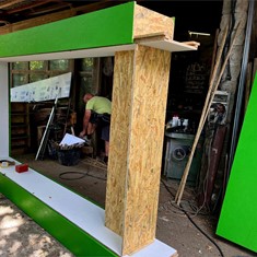Fabricando en taller mobiliario