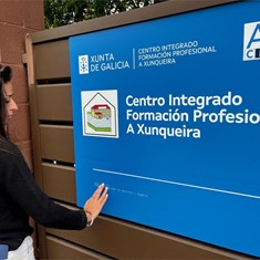 Rotulación sobre panel composite y impresión en Braille